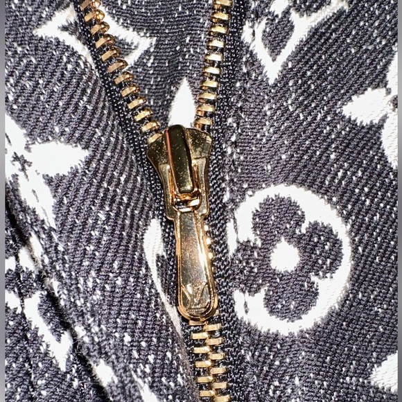 LOUIS VUITTON Monogram Denim Mom Jeans SIZE 36 european (4 US or Small) - Picture 14 of 16